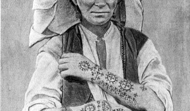 Sicanje: la tradizione delle donne balcaniche legata ai tatuaggi