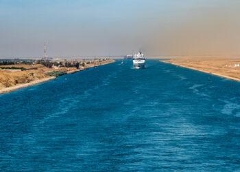 The Suez Canal: a precious artery of global trade