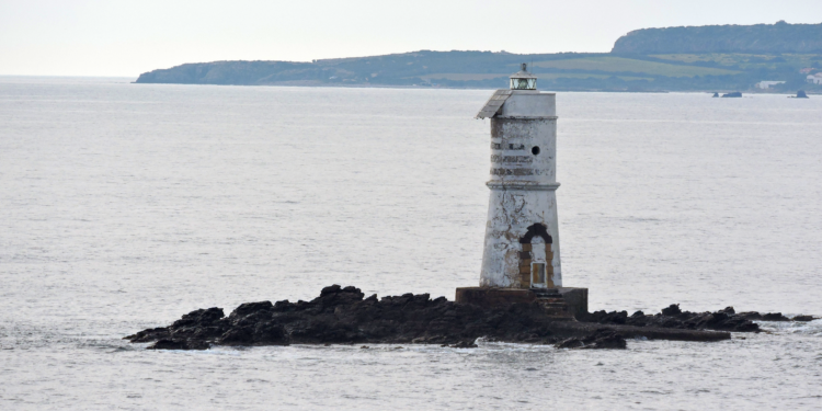 Luci nel tempo: i fari e le torri d’avvistamento del Mediterraneo