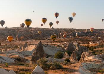 Il Festival delle Mongolfiere torna a colorare la Cappadocia