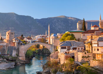 Città di Mostar, e Stari Most (ponte) della Bosnia Erzegovina.