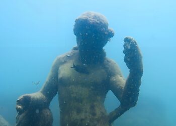 Statua di Dioniso dal Ninfeo di Punta Epitaffio, Parco archeologico sommerso di Baia, Campi Flegrei.
