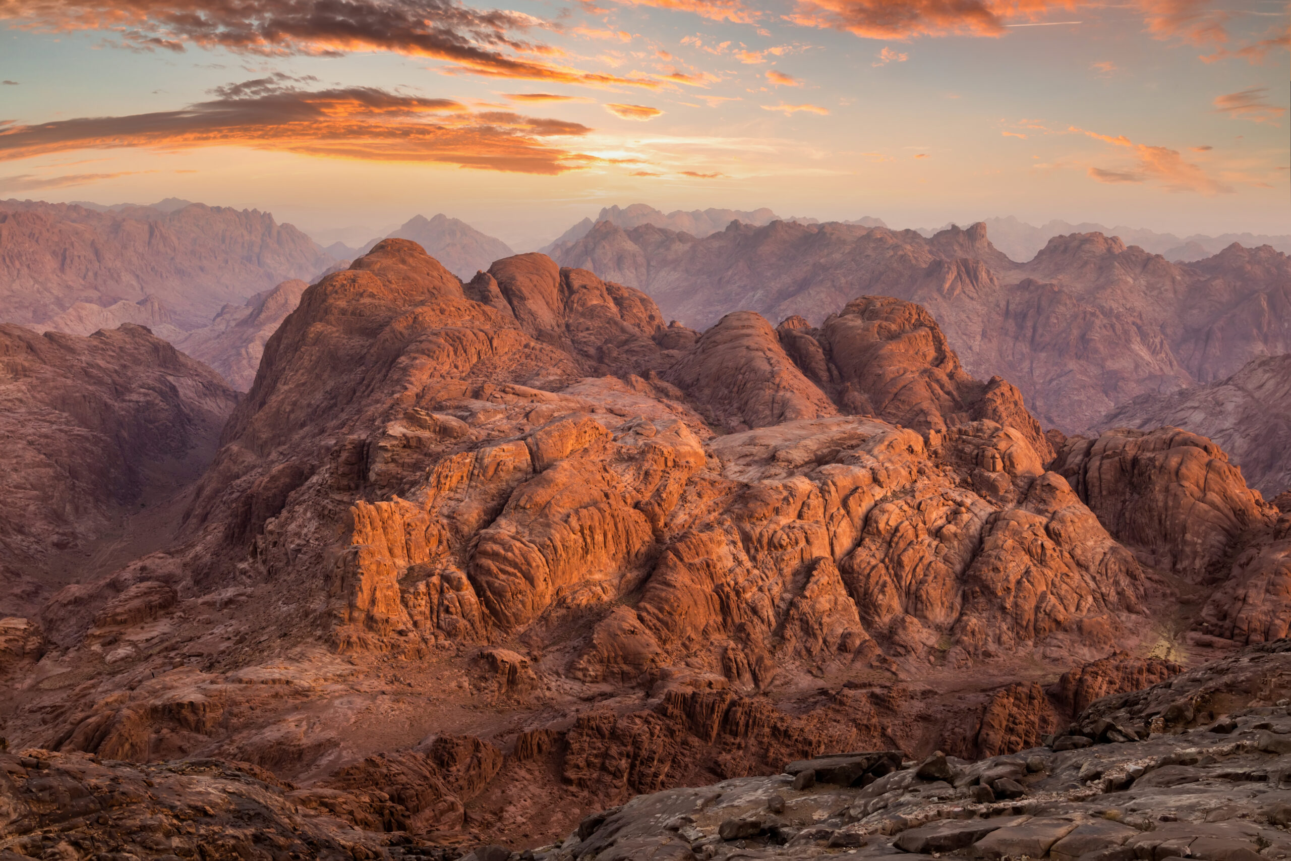 Monastero di Santa Caterina, Deserto Sinai, Egitto. Vista dal Cammino all'alba.